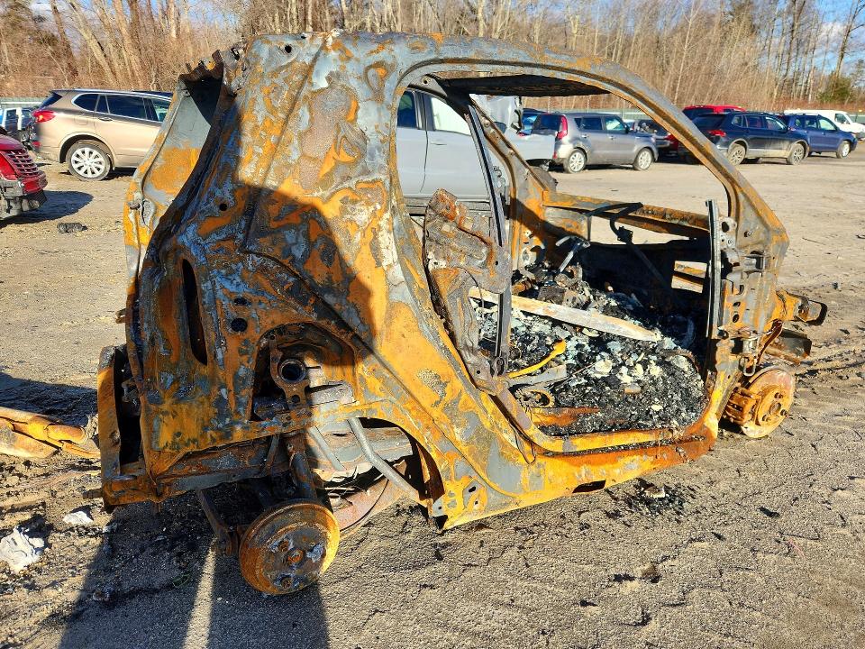 2009 Smart Fortwo VIN WMEEJ31XX9K281128 COPART salvage auction — BURN, NH - CERT OF TITLE-SALVAGE, sold $90 on 2026-08-04 (photo 3)