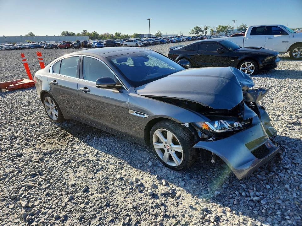 2019 Jaguar Xe VIN SAJAJ4FX9KCP46768 COPART salvage auction — FRONT END, Fl - Cert Of Title Slvg Rebuildable, sold $1,300 on 2026-07-06 (photo 4)