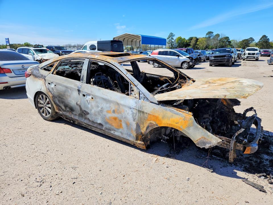 2017 Hyundai Sonata VIN 5NPE34AF1HH478501 COPART salvage auction — BURN, Al - Cert Of Title-Salvage Title, sold $200 on 2026-07-02 (photo 4)