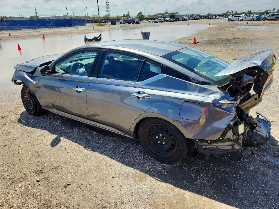 2023 Nissan Altima VIN 1N4BL4BV7PN317552 COPART salvage auction — REAR END, FL - CERTIFICATE OF DESTRUCTION, sold $1,450 on 2026-07-23 (photo 2)