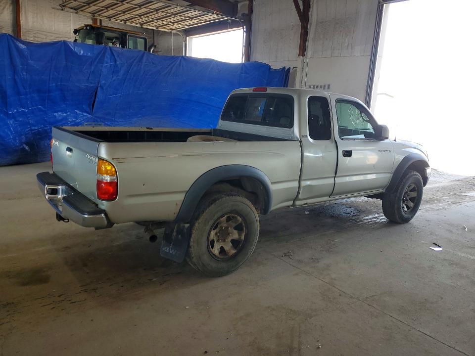 2004 Toyota Tacoma VIN 5TEWN72N74Z374155 COPART salvage auction — SIDE, Ky - Certificate Of Title, sold $1,950 on 2026-07-17 (photo 3)