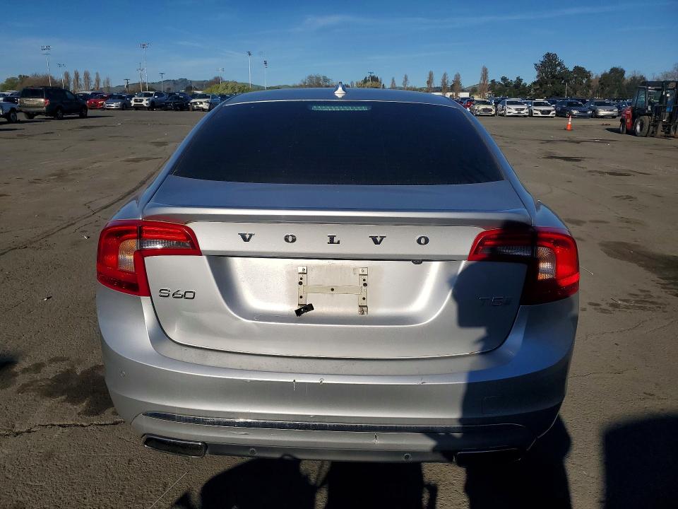 2016 Volvo S60 VIN LYV402FK1GB089077 COPART salvage auction — FRONT END, Ca - Dis/Dlr/Exp Only Clean Title, sold $1,500 on 2026-07-31 (photo 6)
