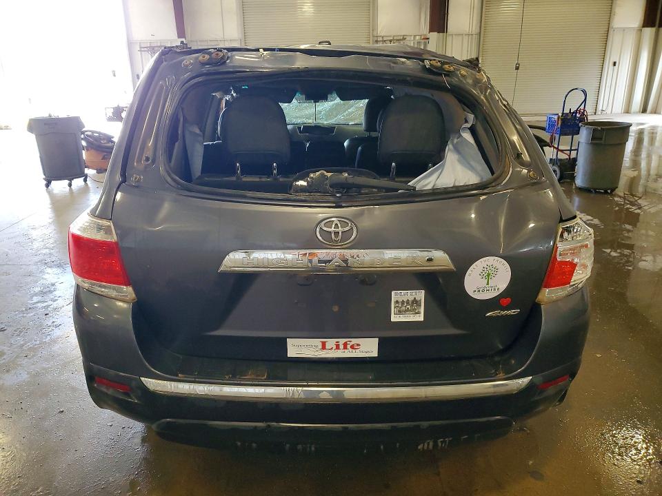 2011 Toyota Highlander VIN 5TDDK3EH2BS070725 COPART salvage auction — ROLLOVER, MN - PARTS VEHICLE BILL OF SALE, sold $725 on 2026-07-20 (photo 6)