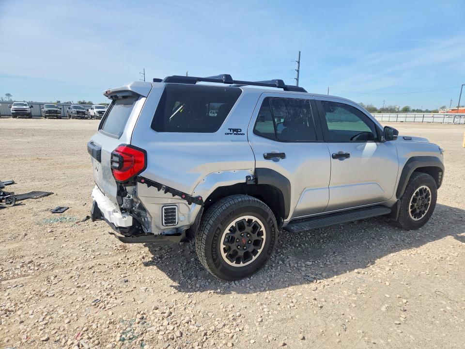 2025 Toyota 4runner VIN JTEVB5BR1S5010031 COPART salvage auction — REAR END, TX - SALVAGE VEHICLE TITLE, sold $28,500 on 2026-07-15 (photo 3)