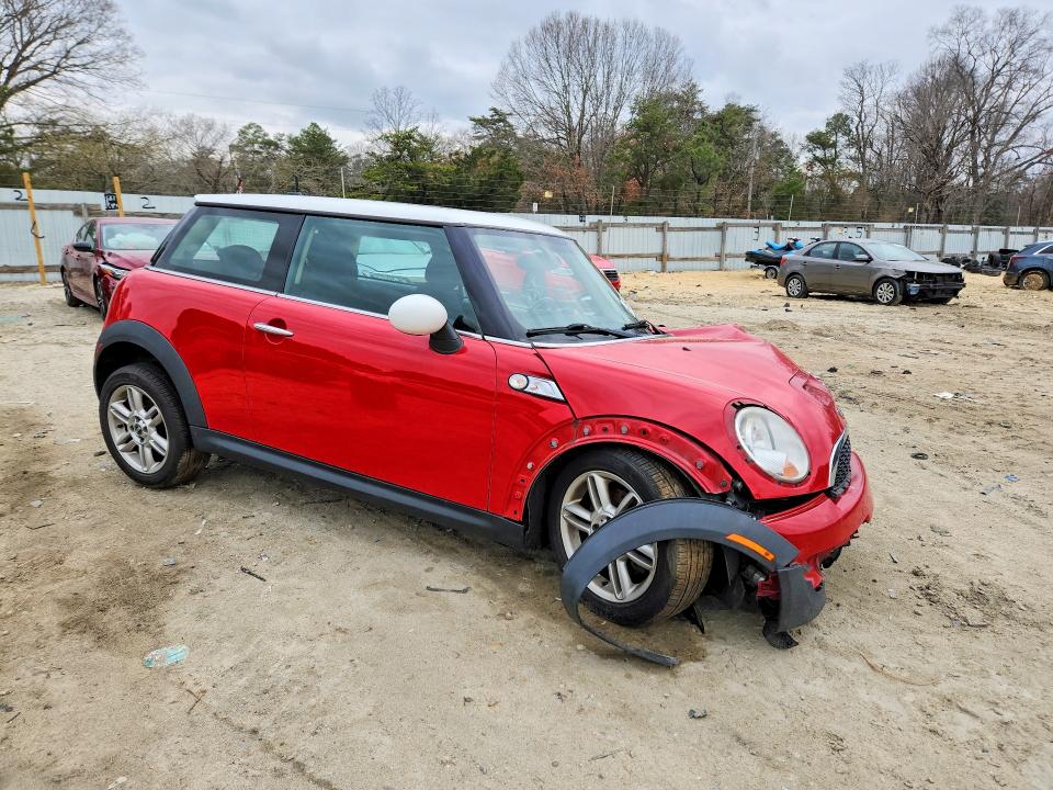 2011 Mini Cooper VIN WMWSV3C53BTY23121 COPART salvage auction — FRONT END, Md - Cert Of Salvage > 75% Damage, sold $325 on 2026-07-14 (photo 4)