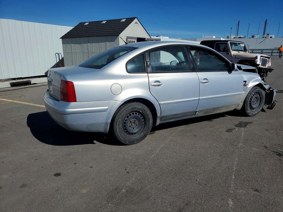 1998 Volkswagen Passat VIN WVWMA63B0WE163032 COPART salvage auction — FRONT END, Ut - Salvage Certificate, sold $150 on 2026-07-17 (photo 3)