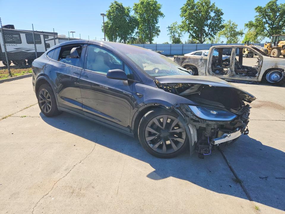 2024 Tesla Model x VIN 7SAXCDE57RF444592 COPART salvage auction — FRONT END, Salvage Title, sold $11,200 on 2026-07-13 (photo 4)