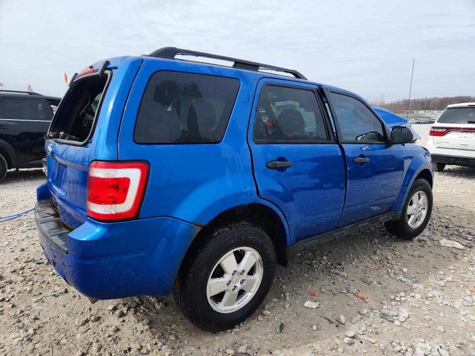 2011 Ford Escape VIN 1FMCU0D73BKB37543 COPART salvage auction — SIDE, MI - SCRAP CERTIFICATE OF TITLE, sold $250 on 2026-07-02 (photo 3)