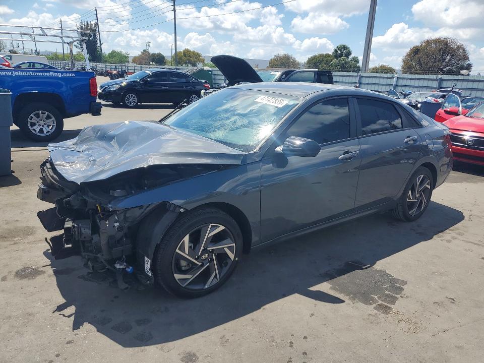 2025 Hyundai Elantra VIN KMHLM4DG9SU998365 COPART salvage auction — FRONT END, Fl - Certificate Of Destruction, sold $5,200 on 2026-07-29 (photo 1)