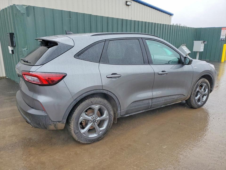 2025 Ford Escape VIN 1FMCU0MN3SUA41463 COPART salvage auction — UNDERCARRIAGE, VA - CERT OF TITLE - SALVAGE, sold $6,500 on 2026-07-30 (photo 3)