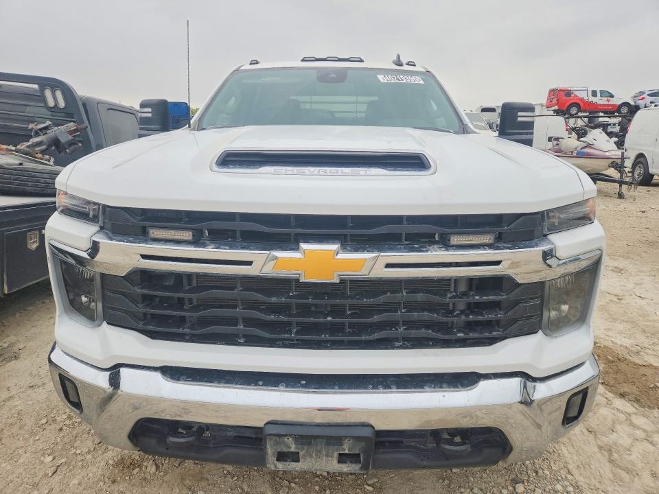 2024 Chevrolet Silverado VIN 1GB1YNE79RF220400 COPART salvage auction — NORMAL WEAR, NJ - CERTIFICATE OF TITLE, sold $30,500 on 2026-07-30 (photo 5)