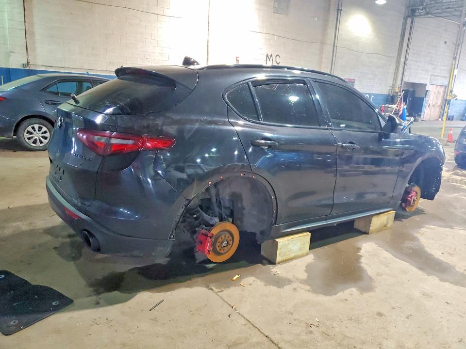 2019 Alfa romeo Stelvio VIN ZASPAKBN3K7C41519 COPART salvage auction — STRIPPED, MI - CERTIFICATE OF TITLE, sold $325 on 2026-07-24 (photo 3)
