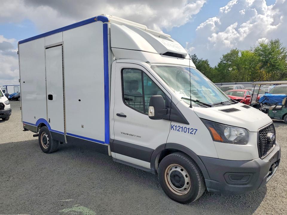 2021 Ford Transit VIN 1FDBW5Z89MKA80045 COPART salvage auction — SIDE, Fl - Certificate Of Title, sold $11,000 on 2026-07-30 (photo 4)