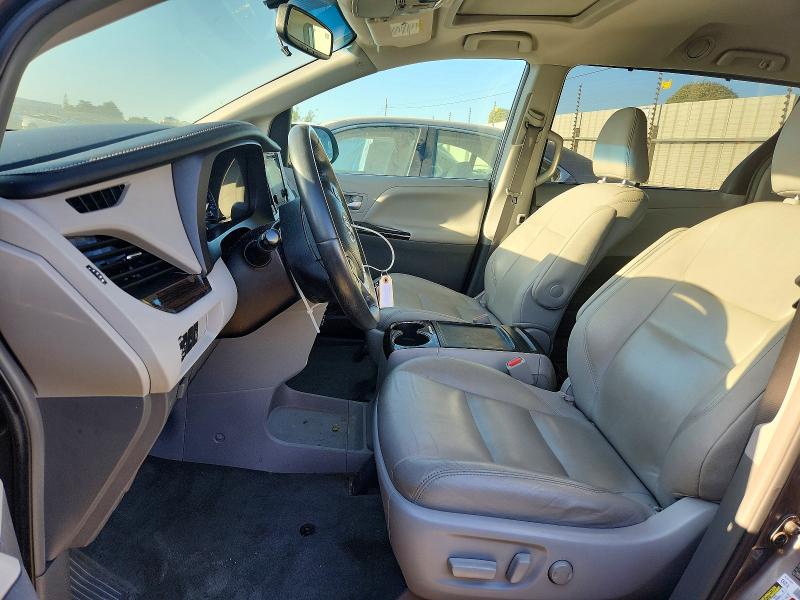2017 Toyota Sienna VIN 5TDYZ3DC9HS861216 COPART salvage auction — VANDALISM, CA - SALVAGE CERTIFICATE, sold $350 on 2026-07-21 (photo 7)