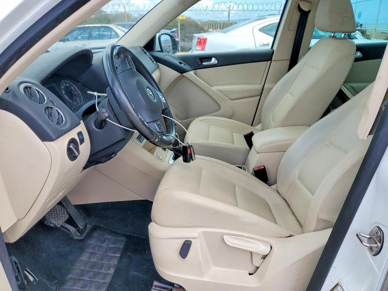 2014 Volkswagen Tiguan VIN WVGAV3AX0EW600150 COPART salvage auction — WATER/FLOOD, Hi - Certificate Of Salvage, sold $2 on 2026-08-10 (photo 7)