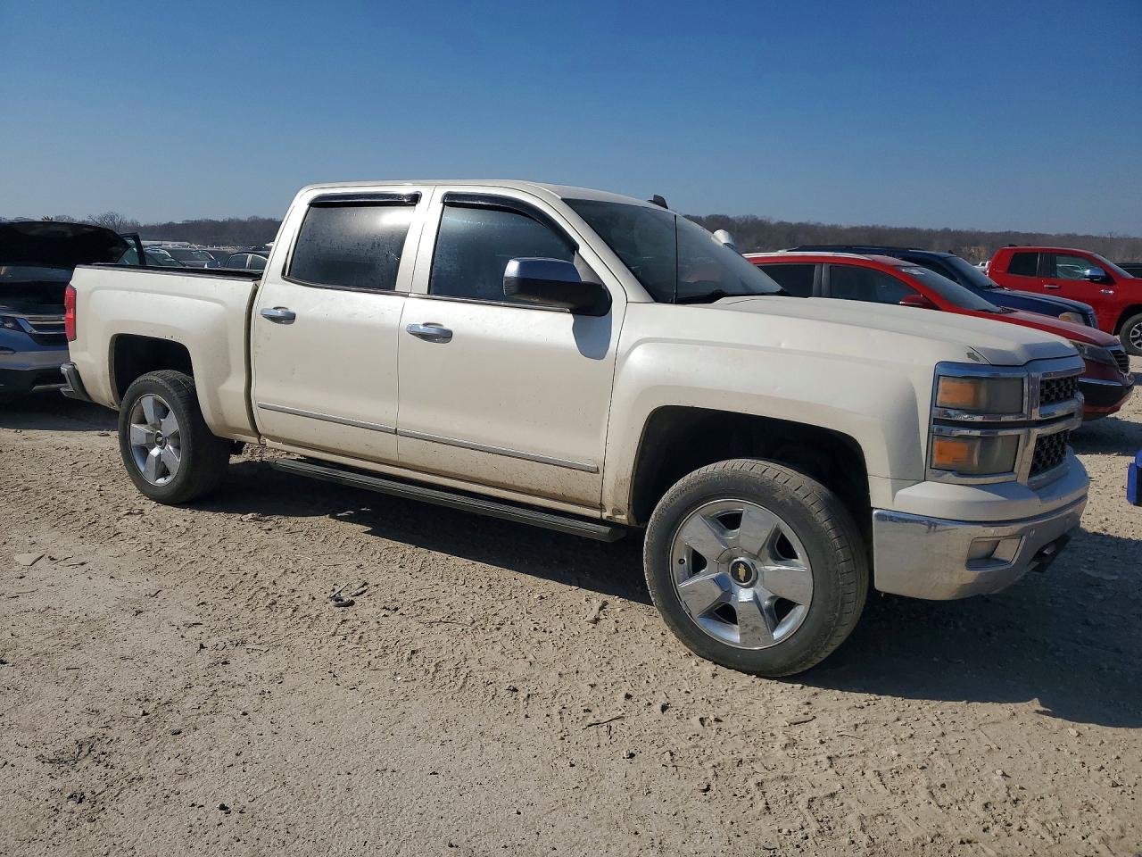 2014 Chevrolet Silverado VIN 3GCUKSEC6EG119412 COPART salvage auction — Minor Dent/Scratches, KS - CERT OF TITLE-SALVAGE, sold $3,900 on 2026-07-09 (photo 4)