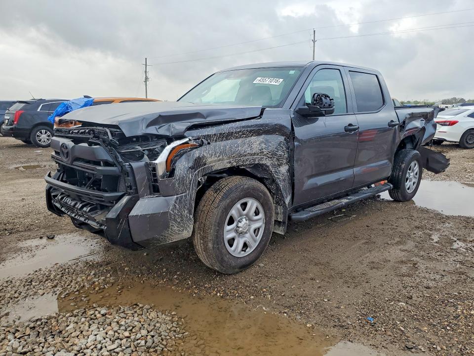 2026 Toyota Tundra VIN 5TFKB5AB4TX052680 COPART salvage auction — Rear End, TX - SALVAGE VEHICLE TITLE (P), sold $12,000 on 2026-04-23 (photo 1)