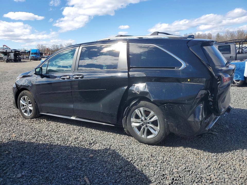 2022 Toyota Sienna VIN 5TDZSKFC5NS064814 COPART salvage auction — REAR END, Salvage Title, sold $5,100 on 2026-07-24 (photo 2)