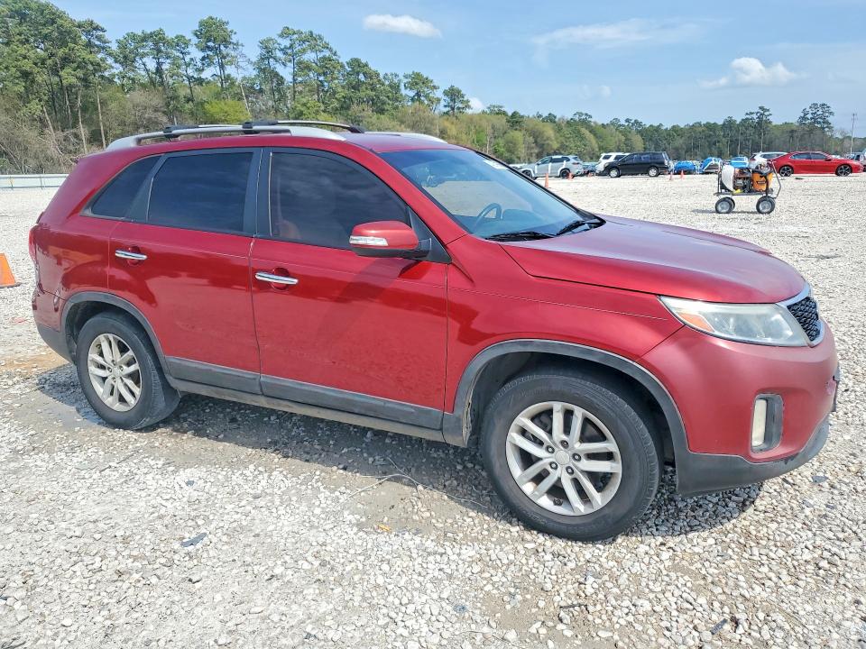 2014 Kia Sorento VIN 5XYKT3A68EG435063 COPART salvage auction — REAR END, Tx - Certificate Of Title, sold $2,200 on 2026-07-31 (photo 4)