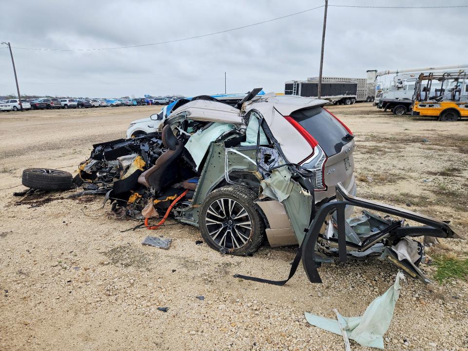 2023 Volvo Xc90 VIN YV4H60CV9P1977289 COPART salvage auction — ALL OVER, TX - NONREPAIRABLE TITLE (P), sold $25 on 2026-07-15 (photo 2)