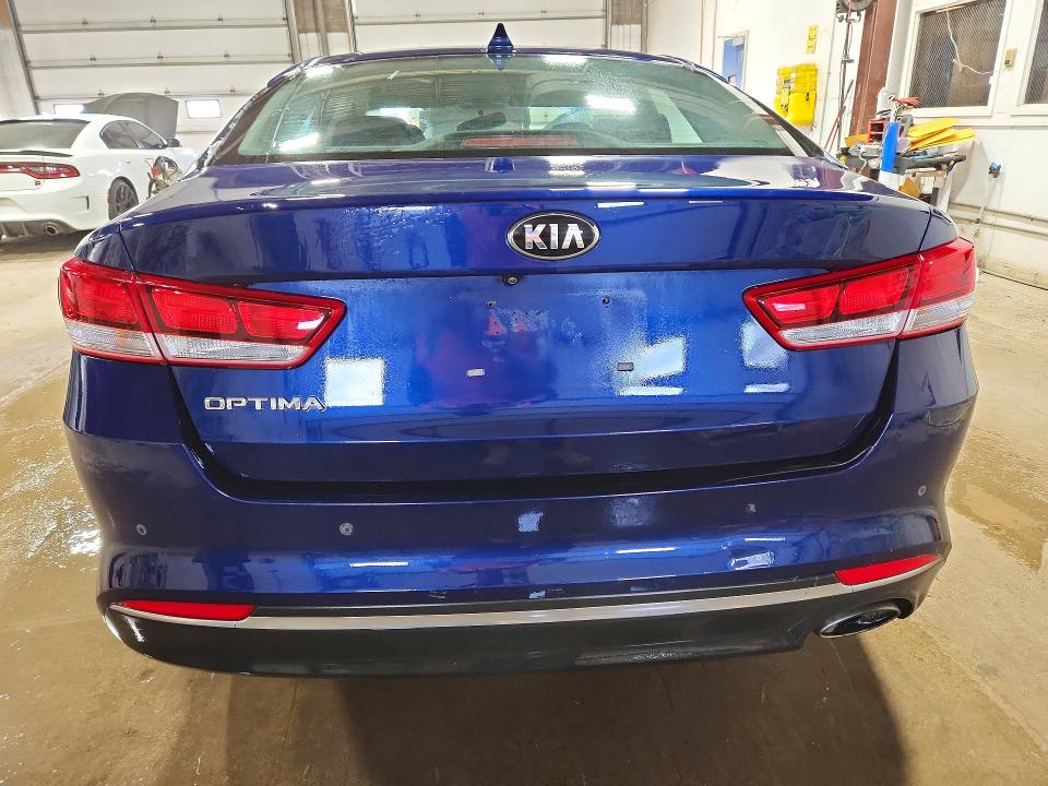 2018 Kia Optima VIN 5XXGT4L30JG255654 COPART salvage auction — FRONT END, Mi - Certificate Of Title, sold $4,450 on 2026-07-07 (photo 6)