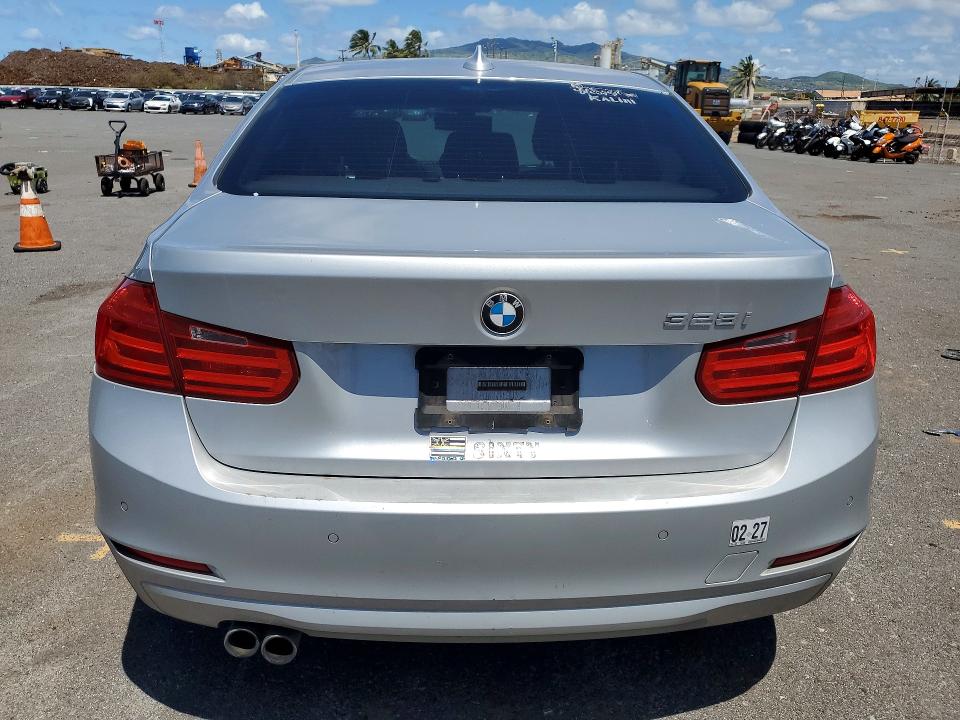 2013 BMW 3er VIN WBA3A5G59DNP20217 COPART salvage auction — FRONT END, Hi - Certificate Of Title, sold $2 on 2026-07-20 (photo 6)