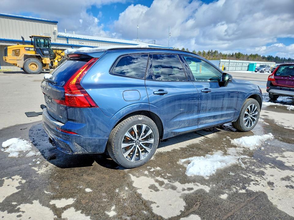 2024 Volvo Xc60 VIN YV4L12RK1R1767113 COPART salvage auction — SIDE, Salvage Title, sold $9,600 on 2026-08-19 (photo 3)