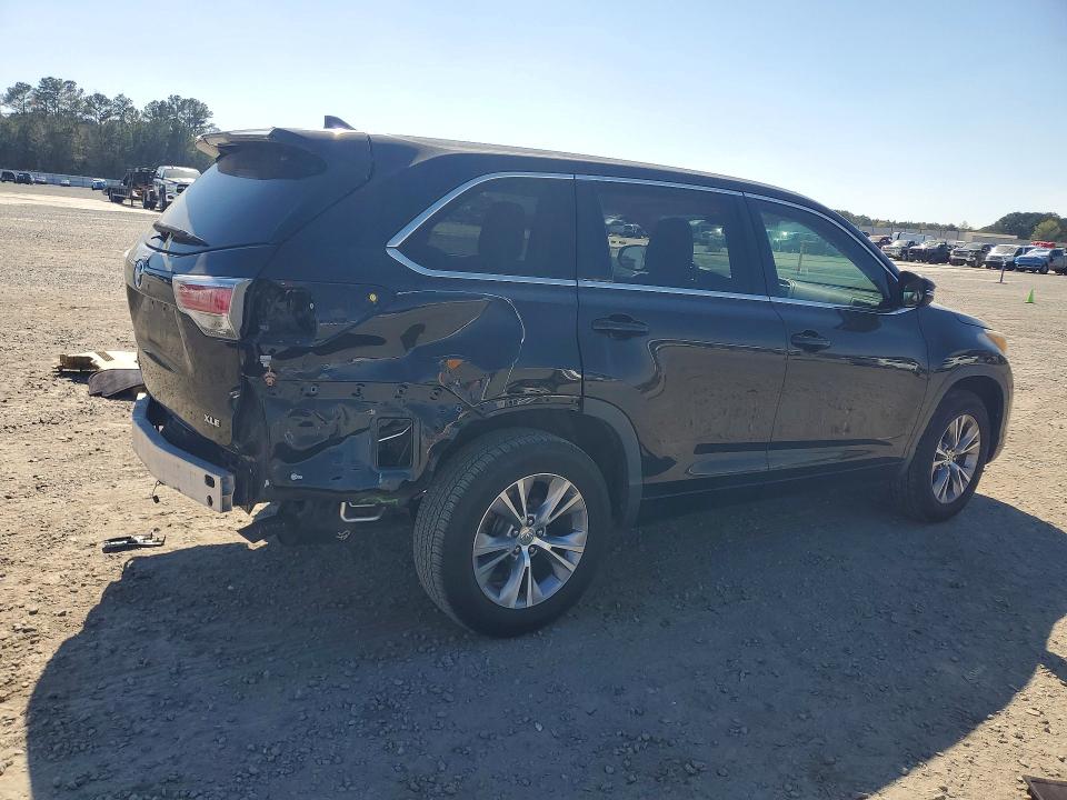 2015 Toyota Highlander VIN 5TDKKRFHXFS079753 COPART salvage auction — REAR END, Nc - Salvage Certificate Of Title, sold $9,100 on 2026-07-20 (photo 3)
