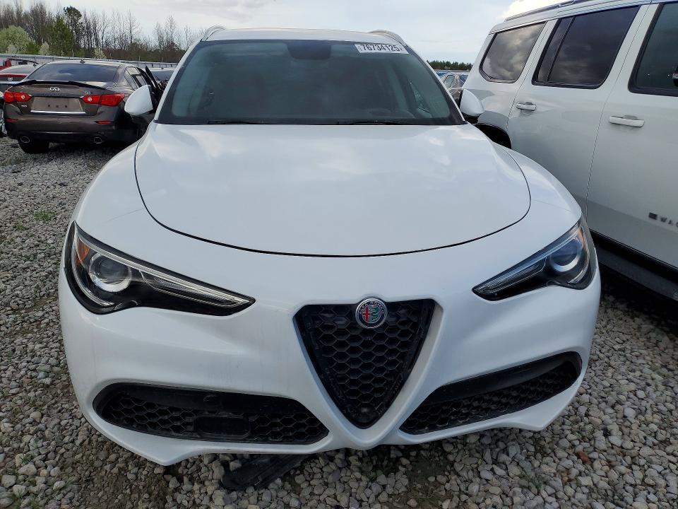 2019 Alfa romeo Stelvio VIN ZASPAJAN3K7C71311 COPART salvage auction — NORMAL WEAR, Nj - Certificate Of Title, sold $2,550 on 2026-07-07 (photo 5)