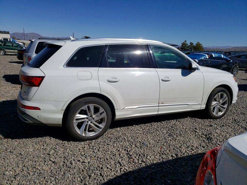 2020 Audi Q7 VIN WA1LXAF71LD003077 COPART salvage auction — MINOR DENT/SCRATCHES, CA - CERTIFICATE OF TITLE, sold $10,100 on 2026-07-30 (photo 3)