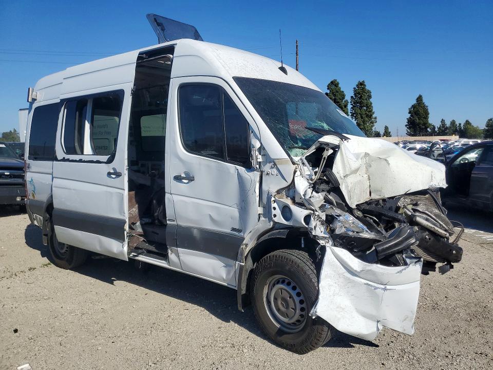 2013 Mercedes-benz Sprinter VIN WDZPE7CC7D5789156 COPART salvage auction — FRONT END, Ca - Salvage Certificate, sold $1,000 on 2026-07-08 (photo 4)