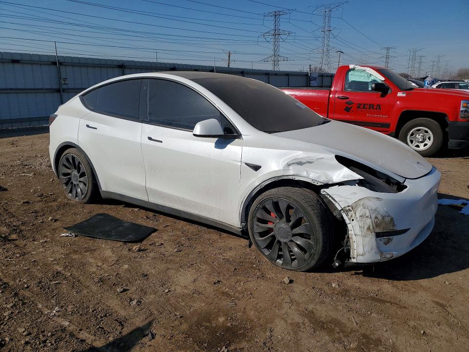 2022 Tesla Model y VIN 7SAYGDEF7NF407358 COPART salvage auction — FRONT END, Il - Salvage Certificate, sold $10,700 on 2026-07-07 (photo 4)