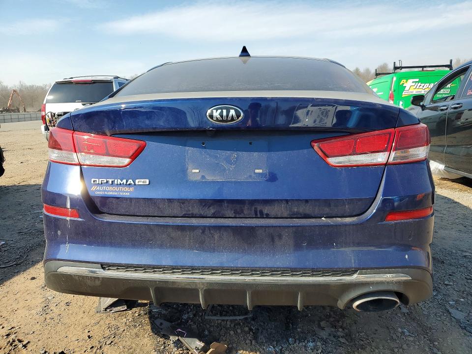 2019 Kia Optima VIN 5XXGT4L30KG303803 COPART salvage auction — VANDALISM, Oh - Cert Of Title-Salvage, sold $1,650 on 2026-07-31 (photo 6)