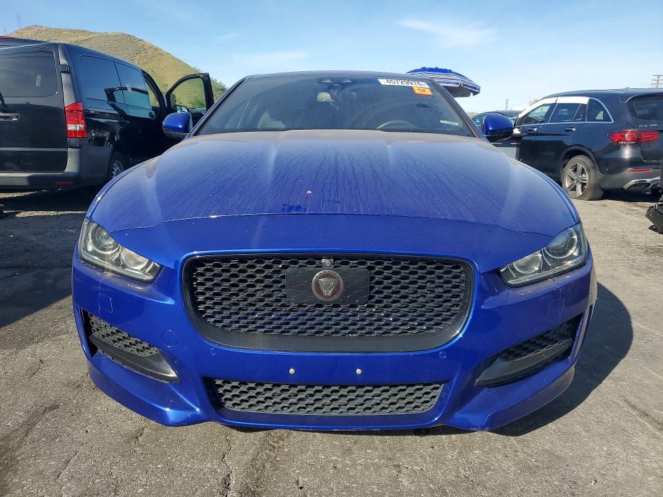 2017 Jaguar Xe VIN SAJAF4BN8HA968860 COPART salvage auction — MINOR DENT/SCRATCHES, CA - SALVAGE CERTIFICATE, sold $1,150 on 2026-07-02 (photo 5)