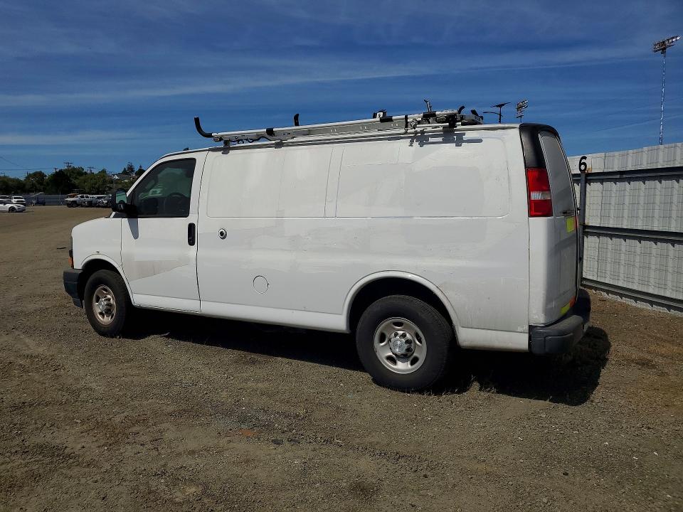 2019 Chevrolet Express 2500 VIN 1GCWGAFP4K1227124 COPART salvage auction — MINOR DENT/SCRATCHES, CA - DIS/DLR/EXP ONLY CLEAN TITLE, sold $12,100 on 2026-07-09 (photo 2)