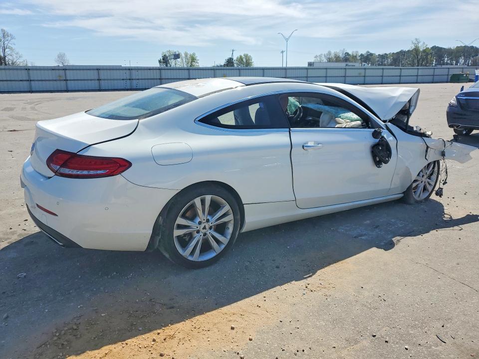 2017 Mercedes-benz C-klasse VIN WDDWJ4KB3HF368538 COPART salvage auction — FRONT END, Nc - Salvage Certificate Of Title, sold $250 on 2026-07-07 (photo 3)