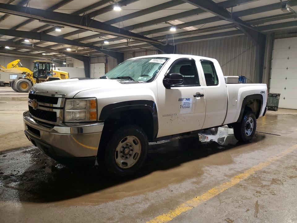 2013 Chevrolet Silverado VIN 1GC2KVCG1DZ373865 COPART salvage auction — MINOR DENT/SCRATCHES, Pa - Cert Of Title, sold $2,100 on 2026-07-29 (photo 1)