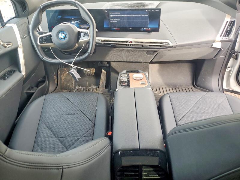 2023 BMW Ix VIN WB523CF08PCM08193 COPART salvage auction — UNDERCARRIAGE, Il - Salvage Certificate, sold $24,700 on 2026-07-28 (photo 8)