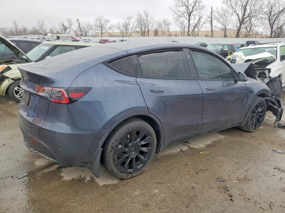 2023 Tesla Model y VIN 7SAYGDEE0PA182739 COPART salvage auction — FRONT END, Mo - Salvage Certificate Of Title, sold $8,900 on 2026-07-24 (photo 3)