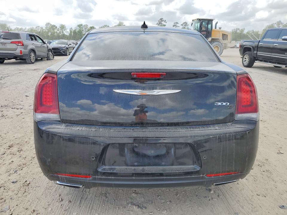 2018 Chrysler 300 VIN 2C3CCABG6JH223911 COPART salvage auction — FRONT END, Tx - Salvage Vehicle Title, sold $150 on 2026-07-21 (photo 6)