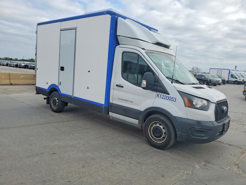 2022 Ford Transit VIN 1FDBW5Z85NKA31958 COPART salvage auction — NORMAL WEAR, Tx - Certificate Of Title, sold $17,000 on 2026-07-30 (photo 4)