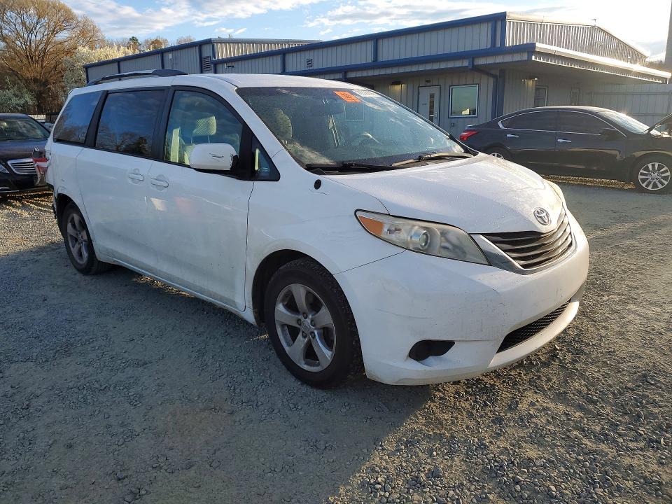 2013 Toyota VIN 5TDKK3DC6DS353676 COPART salvage auction — REAR END, Nc - Salvage Certificate Of Title, sold $550 on 2026-07-02 (photo 4)
