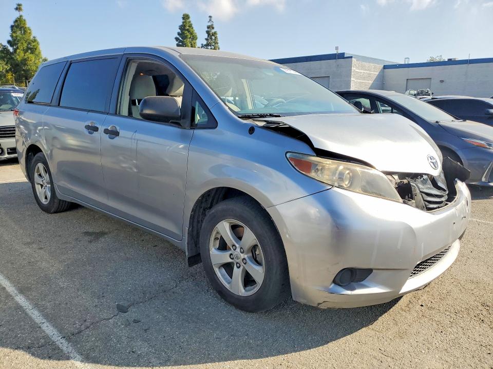 2011 Toyota Sienna VIN 5TDKA3DC9BS008044 COPART salvage auction — FRONT END, CA - SALVAGE CERTIFICATE, sold $1,650 on 2026-07-30 (photo 4)