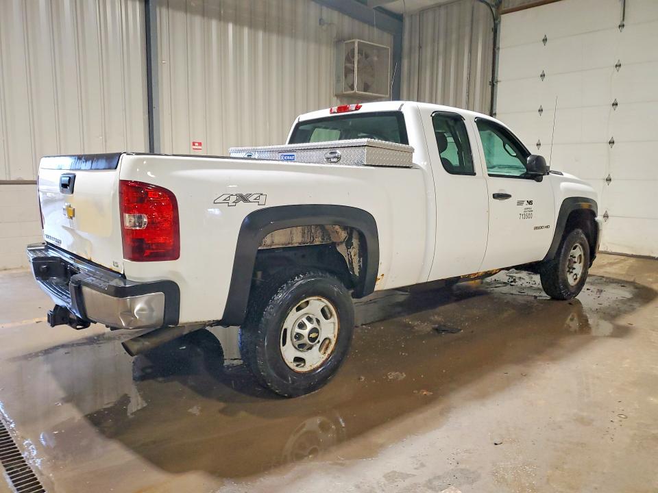 2013 Chevrolet Silverado VIN 1GC2KVCG1DZ373865 COPART salvage auction — MINOR DENT/SCRATCHES, Pa - Cert Of Title, sold $2,100 on 2026-07-29 (photo 3)