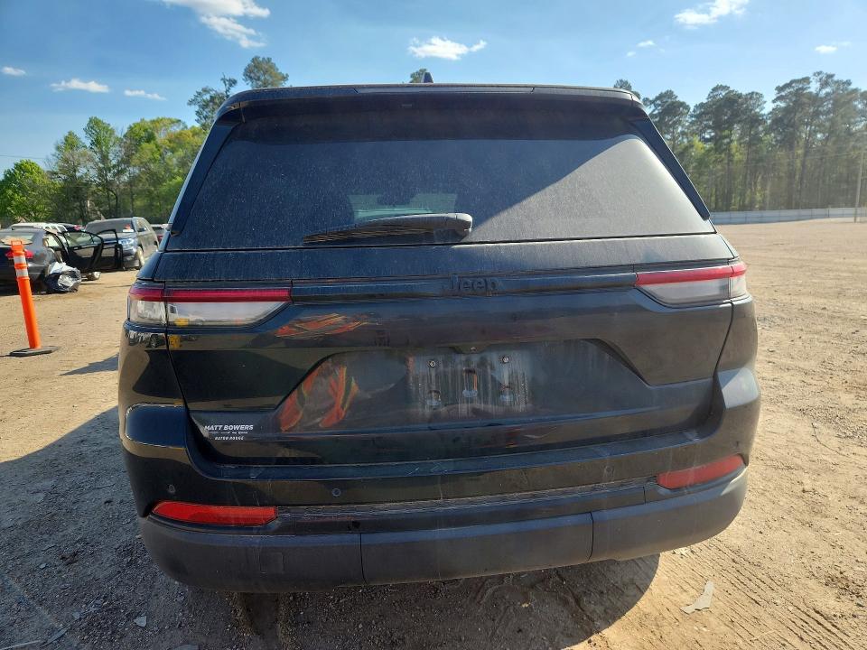 2025 Jeep Cherokee VIN 1C4RJGAG1SC319935 COPART salvage auction — SIDE, Tn - Salvage Certificate (P), sold $16,900 on 2026-07-31 (photo 6)