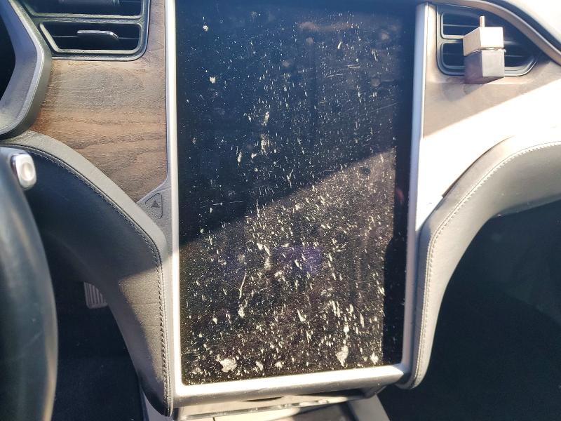 2018 Tesla Model s VIN 5YJSA1E2XJF292393 COPART salvage auction — WATER/FLOOD, WA - BILL OF SALE, sold $2,600 on 2026-07-06 (photo 9)