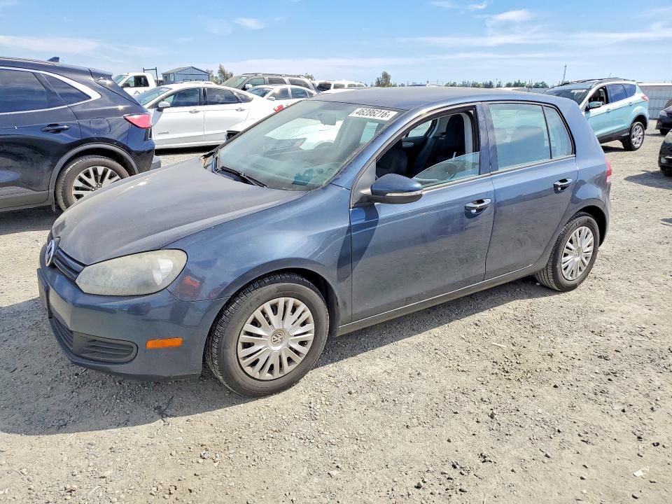 2013 Volkswagen Golf VIN WVWDB7AJ2DW097085 COPART salvage auction — MINOR DENT/SCRATCHES, Ca - Dis/Dlr/Exp Only Clean Title, sold $275 on 2026-07-09 (photo 1)
