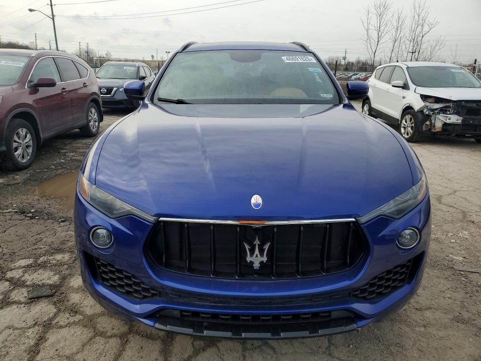2017 Maserati Levante VIN ZN661YUS0HX246615 COPART salvage auction — MINOR DENT/SCRATCHES, VA - CERTIFICATE OF TITLE, sold $4,300 on 2026-07-03 (photo 5)