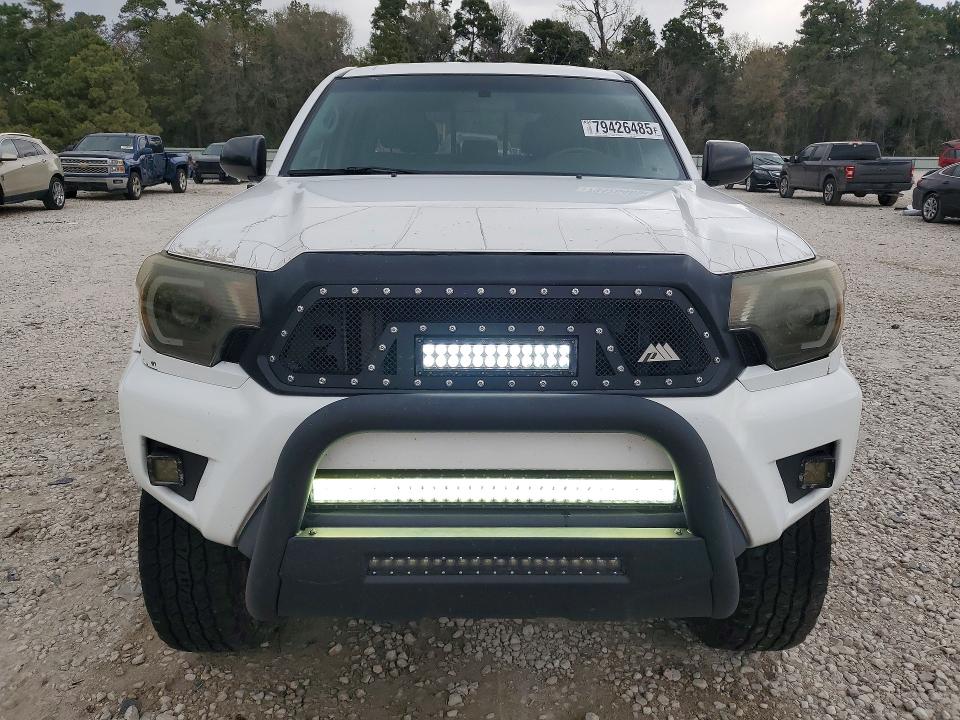2015 Toyota Tacoma VIN 5TFLU4EN3FX116340 COPART salvage auction — REAR END, TX - CERTIFICATE OF TITLE, sold $6,600 on 2026-07-28 (photo 5)