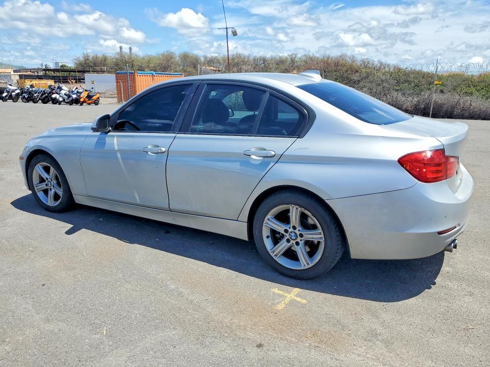 2013 BMW 3er VIN WBA3A5G59DNP20217 COPART salvage auction — FRONT END, Hi - Certificate Of Title, sold $2 on 2026-07-20 (photo 2)